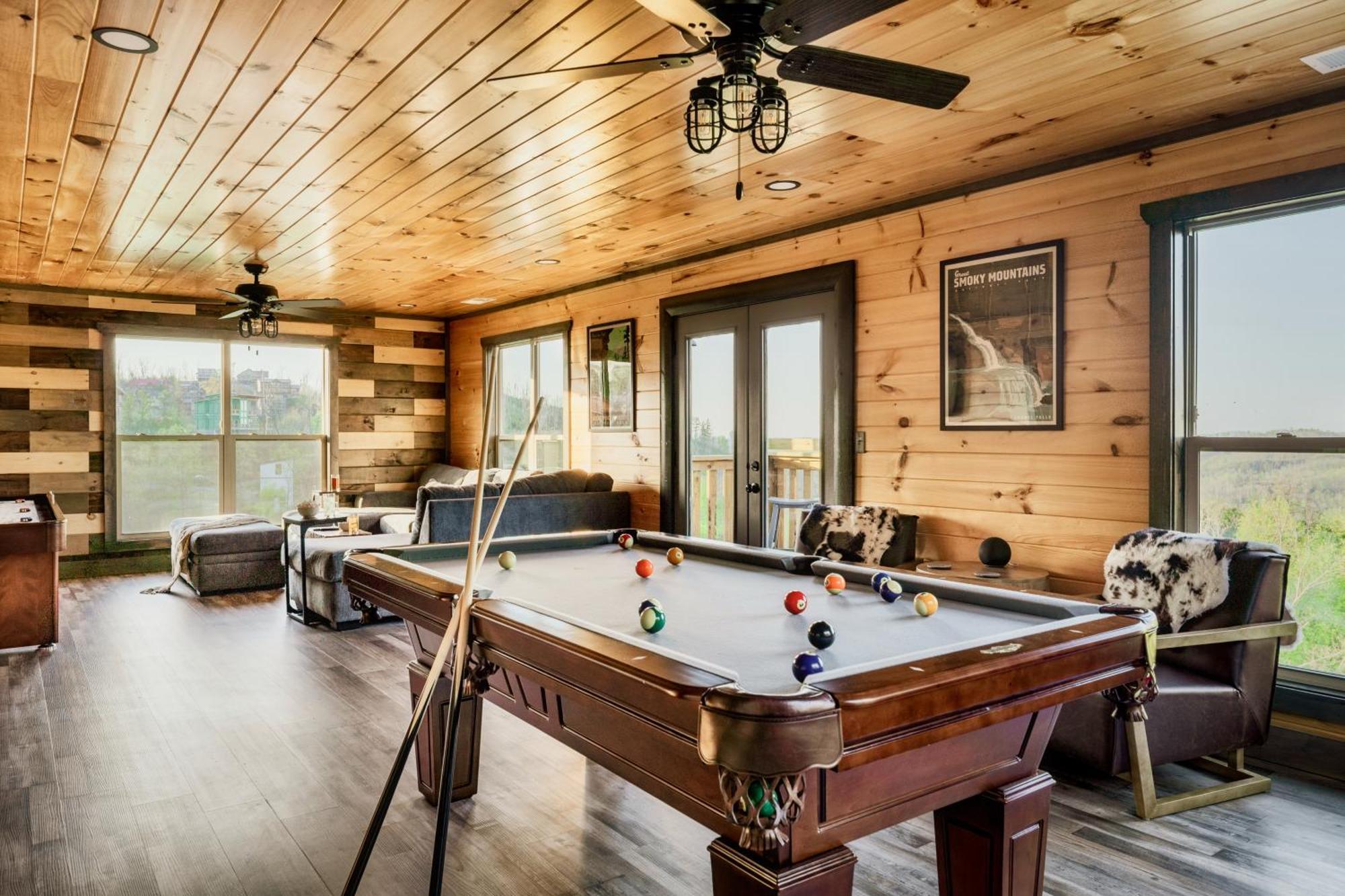 Mountainscape - Brand New Cabin W Views - Hottub - Firetable - Ps5 - Pooltable - 3 Pools Gatlinburg Exteriör bild