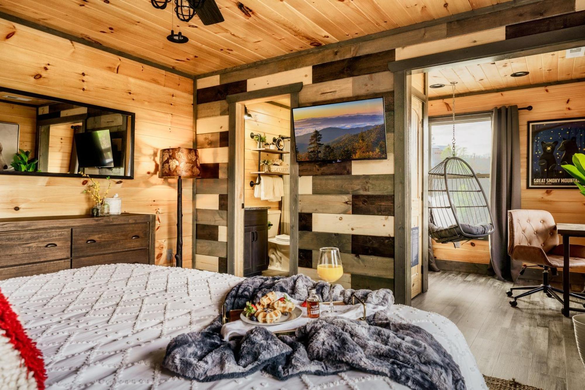 Mountainscape - Brand New Cabin W Views - Hottub - Firetable - Ps5 - Pooltable - 3 Pools Gatlinburg Exteriör bild